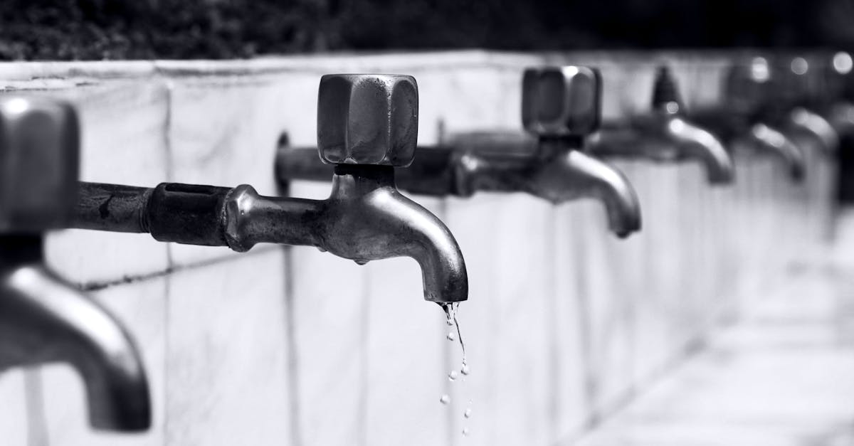 Is baking soda and vinegar safe for drains?